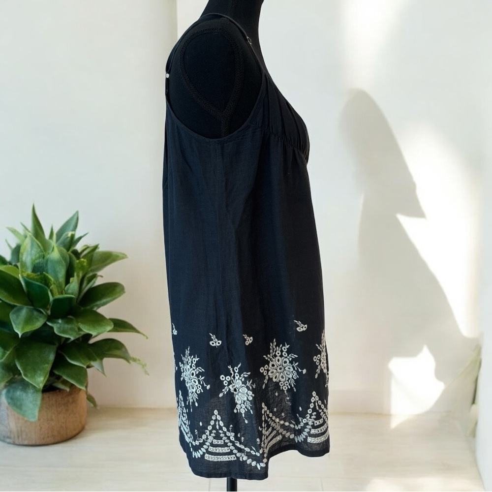 Le Lis Blanc Deux Navy Blue Embroidered Tunic – Size M - Picture 2 of 7